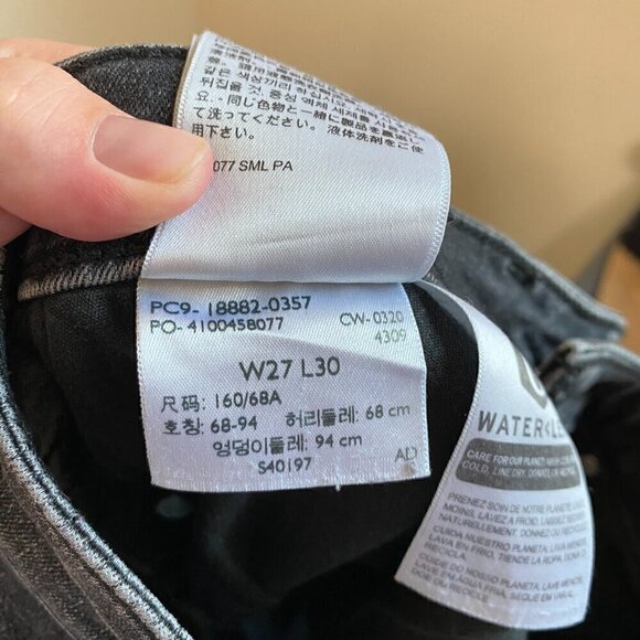 Levi’s 721 High Rise Skinny Distressed Split Knee Black Washed Jeans Size 27 - Picture 8 of 8